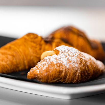 Cornetti alla crema pasticcera - Class Cafè Lugano